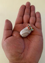 Load image into Gallery viewer, Curious Cat!