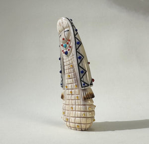Lupts'i:kwa Dowa E'lashdoki (Yellow Corn Maiden)