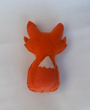 Load image into Gallery viewer, Renard The Plush Fox