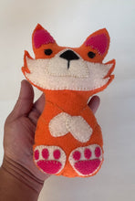 Load image into Gallery viewer, Renard The Plush Fox