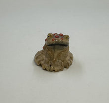 Load image into Gallery viewer, Croaking Bull Frog