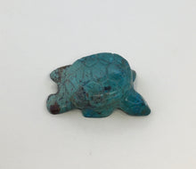 Load image into Gallery viewer, Swimming Sea Turtle